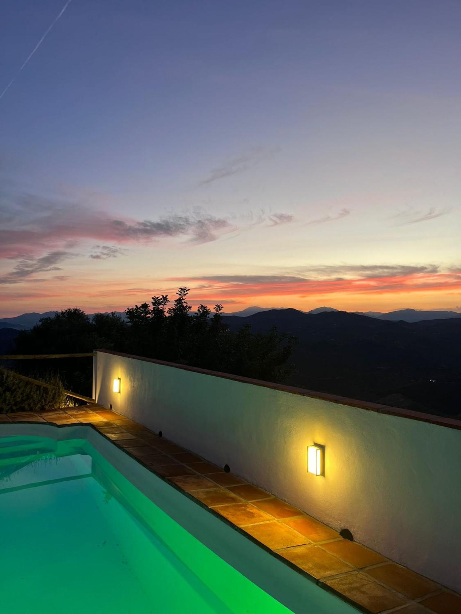 El Cielo, Cortijo En El Corazon De Las Montanas Malaga Exterior photo